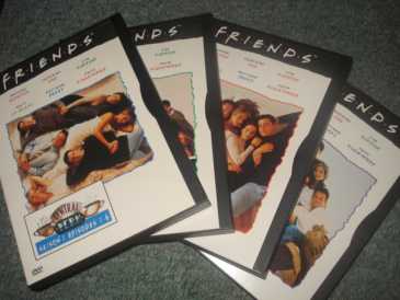 Photo : Propose à vendre 4 DVDs Séries TV - Comédie - FRIENDS SAISON 1 - KEVIN BRIGHT