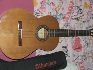 Photo : Propose à vendre Guitare ALHAMBRA