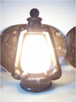 Photo : Propose à vendre Lampe à pied LAMPE EN MARBRE FOSSILES D'ERFOUD