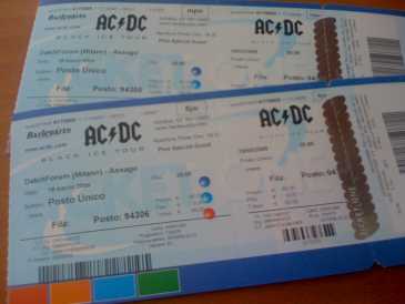 Photo : Propose à vendre Billets de concert PRIMA RICEVI, POI PAGHI! 2 BIGLIETTI AC/DC 19 MARZ - MILANO