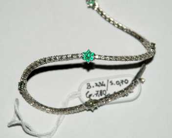 Photo : Propose à vendre Bracelet Avec diamant - Femme - BRACCIALETTO TENNIS CON DIAMANTI E SMERALDI