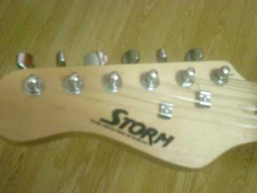 Photo : Propose à vendre Guitare STORM - ST250