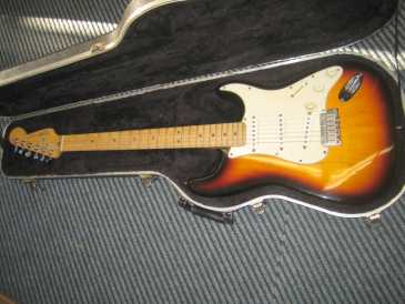 Photo : Propose à vendre Guitare FENDER STRATOCASTER - FENDER STRATOCASTER