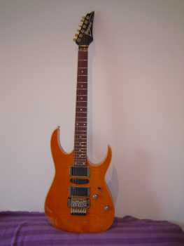 Photo : Propose à vendre 2 Guitares IBANEZ - LAG ROXANE/IBANEZ RG 470 FMR