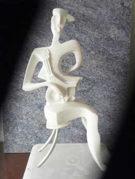 Photo : Propose à vendre Statue Marbre - SCULPTURE DARIUS ( DEUX MUSICIENS EN UN ) - Contemporain