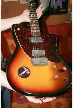 Photo : Propose à vendre Guitare FENDER - TORONADO
