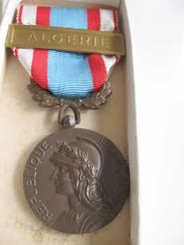 Photo : Propose à vendre Médaille Médaille militaire - Entre 1939 et 1945