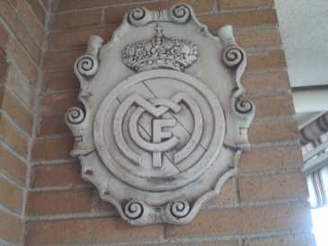 Photo : Propose à vendre Haut-relief Plâtre - ESCUDO DEL MADRID - XXè siècle