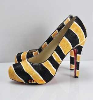 Photo : Propose à vendre Chaussures Femme - CHRISTIAN LOUHOUTIN - WWW.RICHVIPSHOES.COM