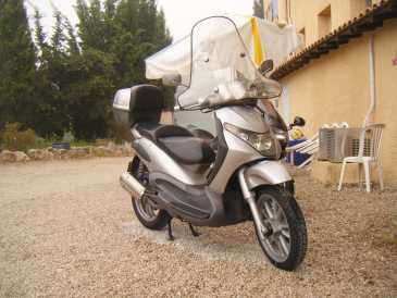Photo : Propose à vendre Scooter 200 cc - PIAGGIO - BERVERLY 200