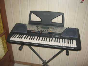 Photo : Propose à vendre Pianos et synthétiseurs YAMAHA