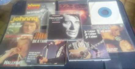 Photo : Propose à vendre 53 45 tours Pop, rock, folk - COLLECTION JOHNNY HALLYDAY - JOHNNY HALLYDAY