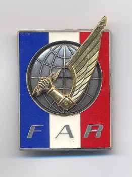 Photo : Propose à vendre 4 Insignes FAR - Après 1945