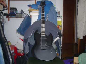 Photo : Propose à vendre Guitare LTD - VIPER VB400