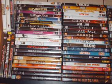 Photo : Propose à vendre 100 DVDs LOT DE 100 DVD A SAISIR!!!