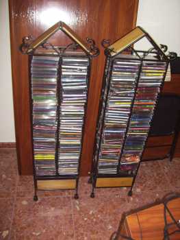Photo : Propose à vendre 2 Ranges CDs