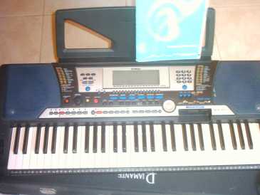 Photo : Propose à vendre Piano et synthétiseur YAMAHA - PSR 540