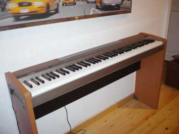 Photo : Propose à vendre Piano et synthétiseur CASIO PRIVIA PX100 - CASIO PRIVIA PX100