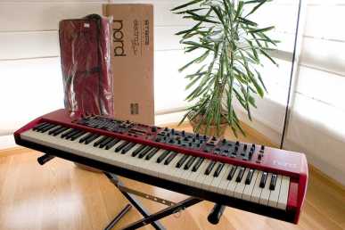 Photo : Propose à vendre Piano et synthétiseur CLAVIA NORD STAGE COMPACT - CLAVIA NORD STAGE COMPACT 73. NUEVO.