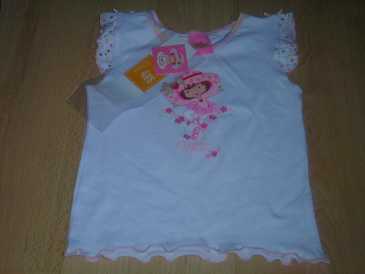 Photo : Propose à vendre Vêtement Enfant - CHARLOTTE AUX FRAISES - TEE-SHIRT CHARLOTTE AUX FRAISES.NEUF
