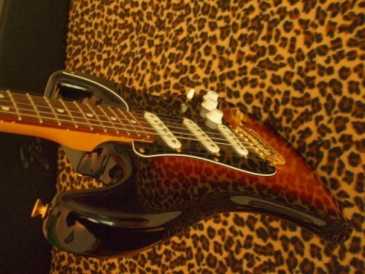Photo : Propose à vendre Guitare FENDER - FENDER STRATOCASTER SRV 2004