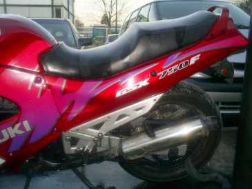 Photo : Propose à vendre Moto 750 cc - SUZUKI - GSX F