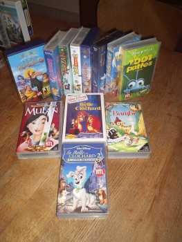 Photo : Propose à vendre 12 VHS Animation - Dessins animés - BAMBI-ARISTOCHATS-BELLE ET LE CLOCHARS ECT... - WALT DISNEY